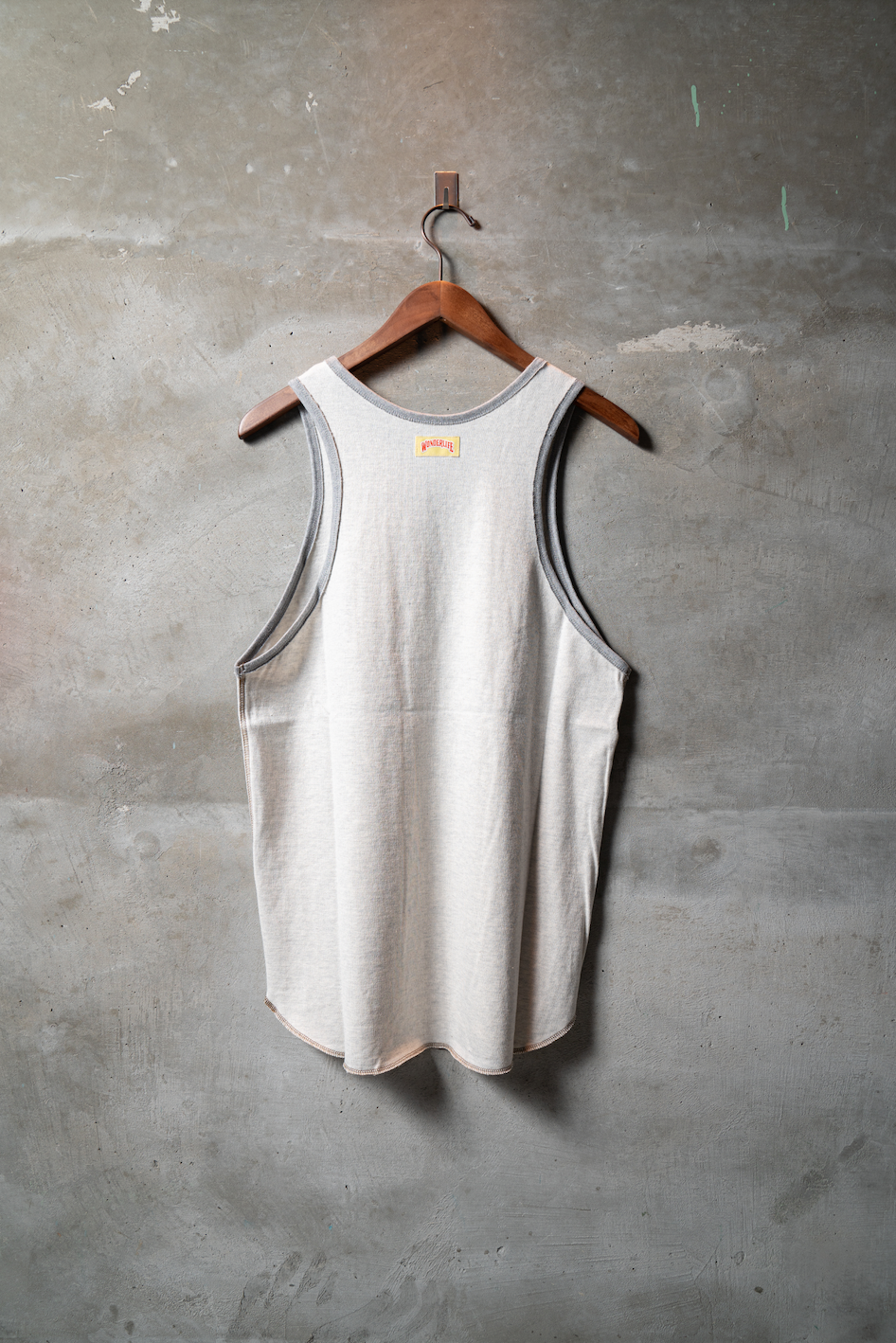 WONDER tank top logo-red