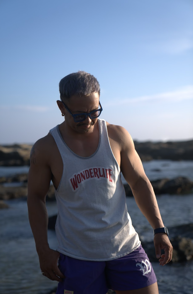 WONDER tank top logo-red