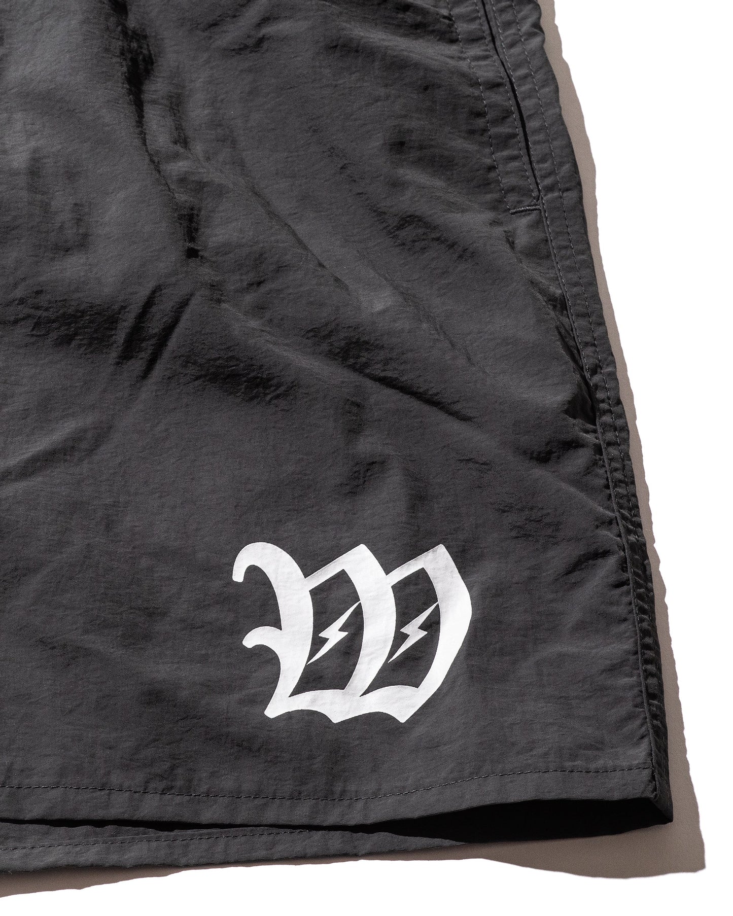 W rogo shorts gray