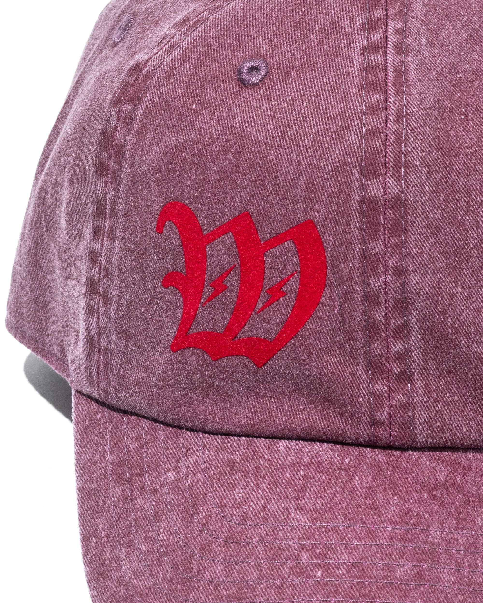 W Logo CAP Red