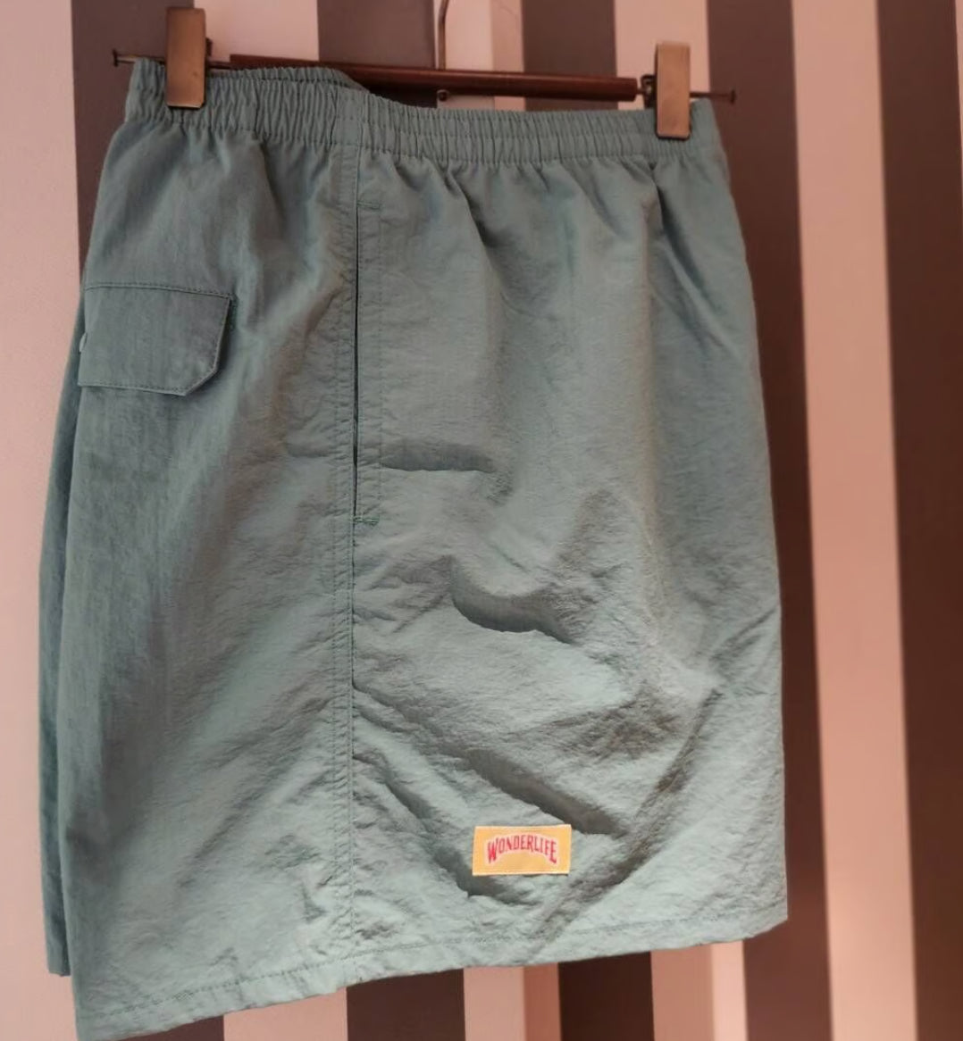 W rogo shorts green