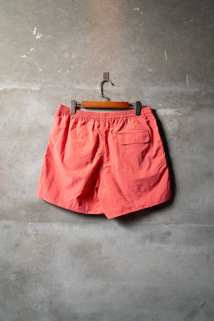 W rogo shorts pink red