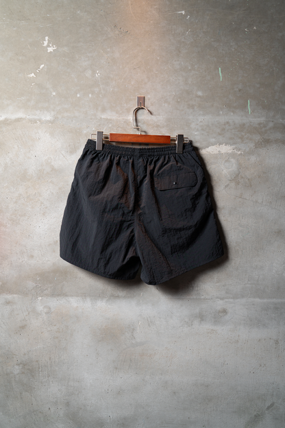 W rogo shorts black