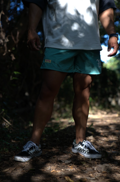 W rogo shorts green