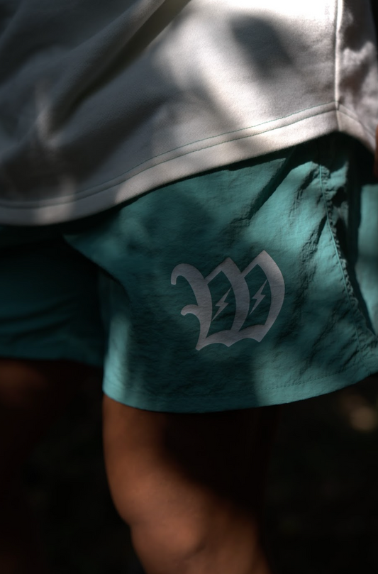W rogo shorts green