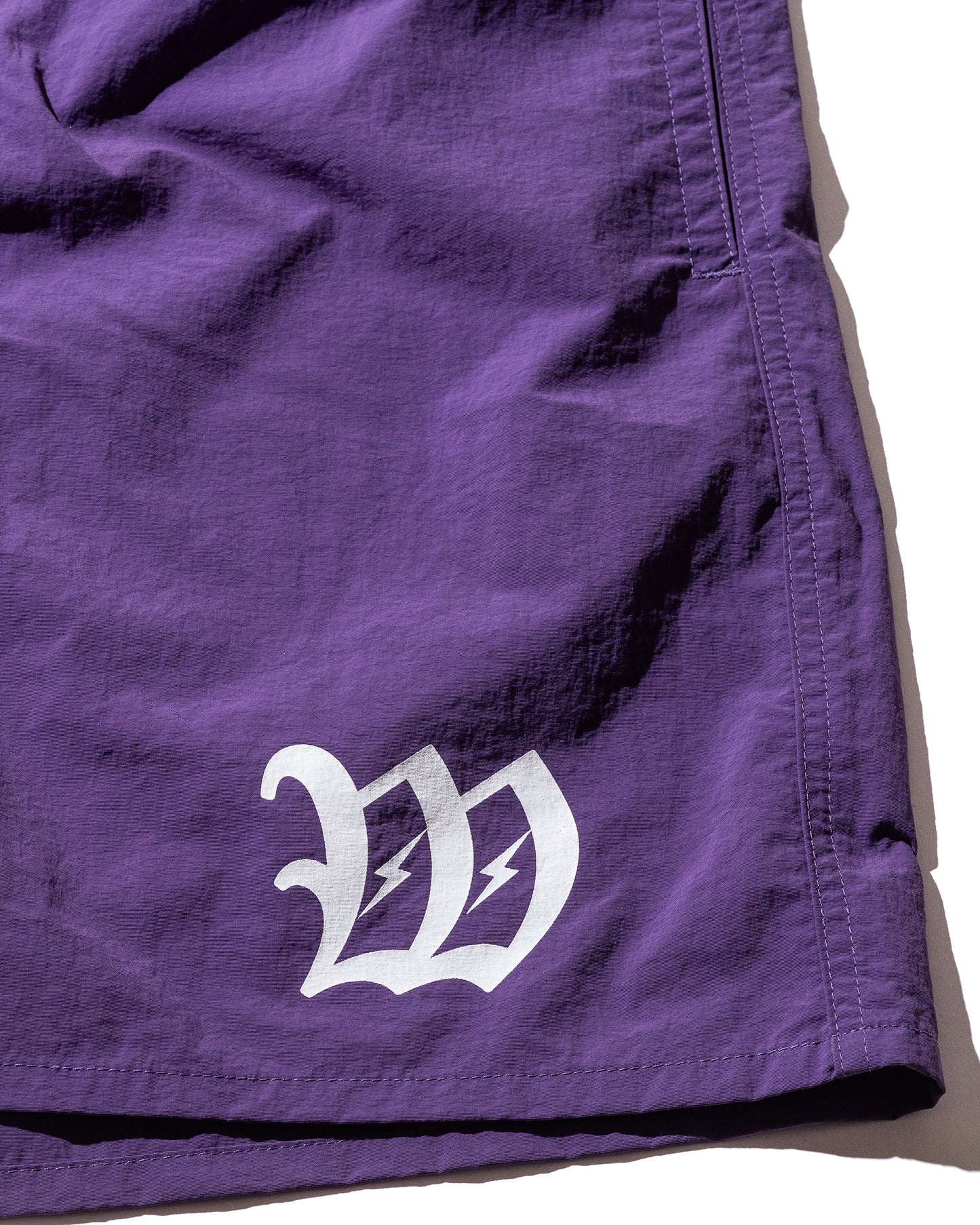 W rogo shorts purple