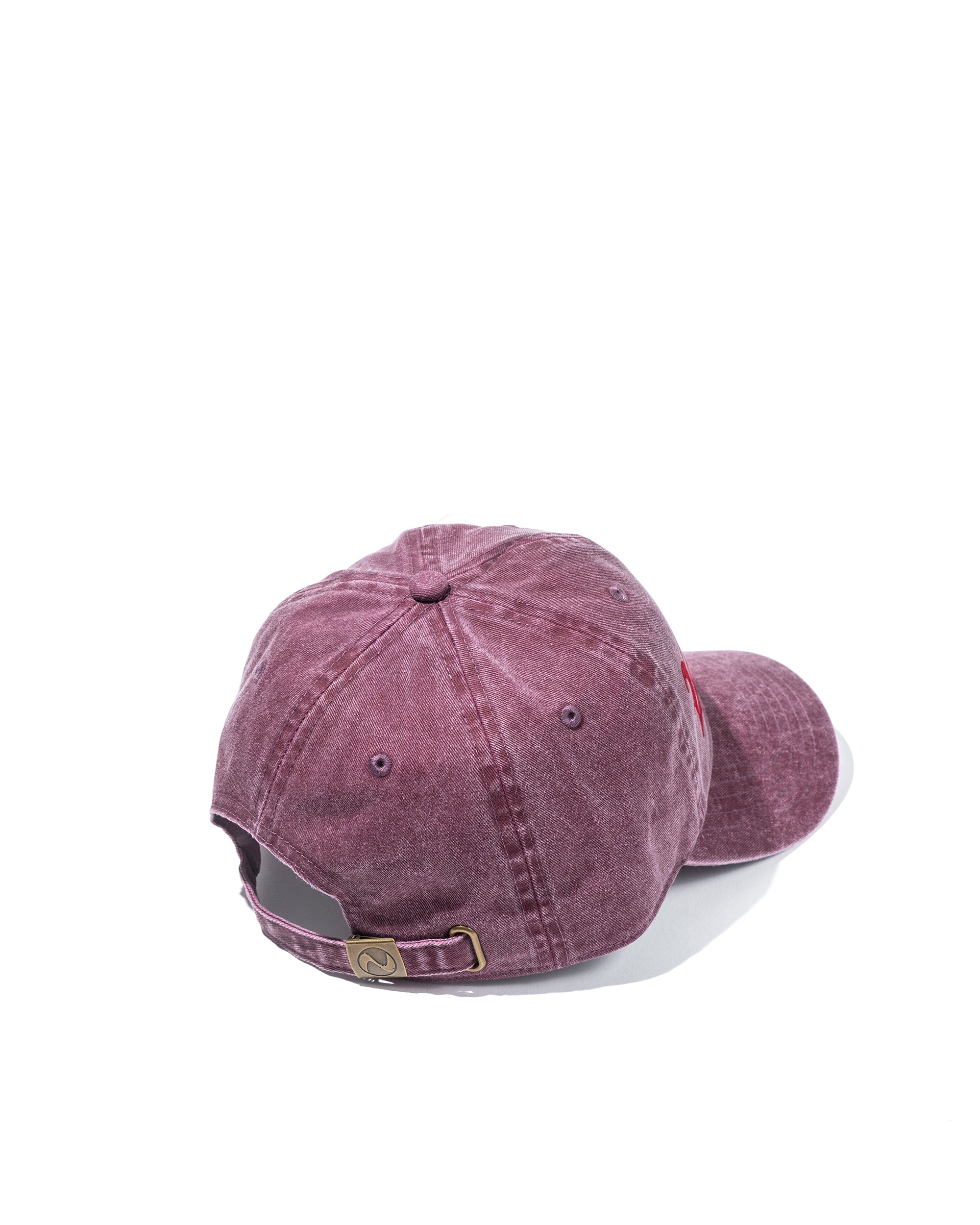 W Logo CAP Red